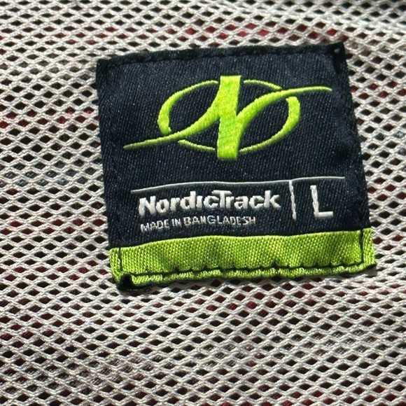 NordicTrack long sleeved plaid shirt good used condition 💖 - Picture 2 of 8